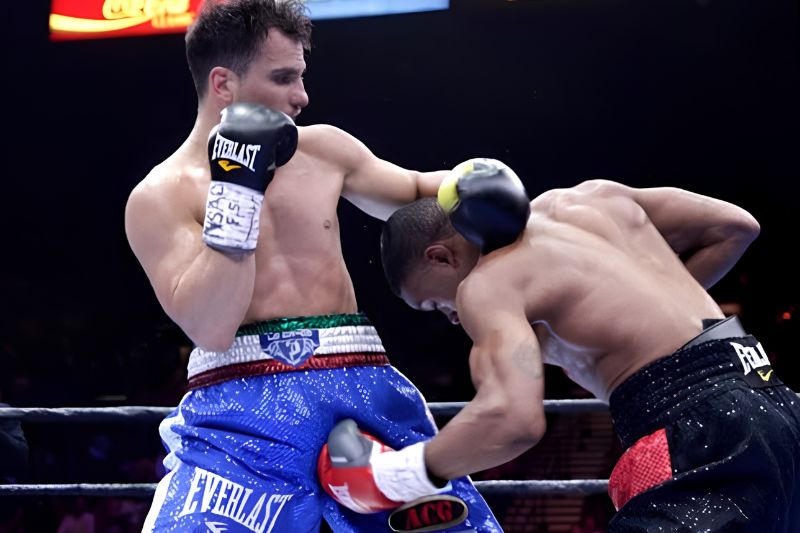 Luật Boxing: Quy định thi đấu, cách tính điểm và các lỗi vi phạm 8 Các lỗi vi phạm trong đấu boxing