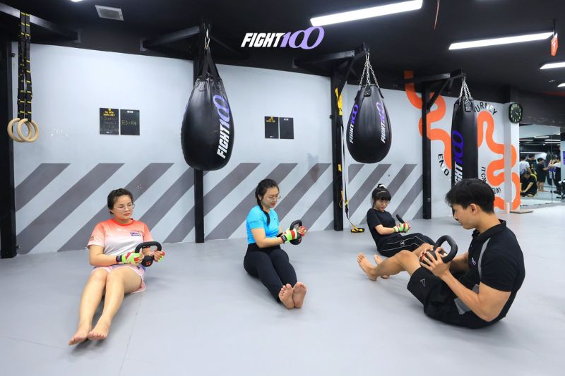 Chi phí sắm đồ tập Boxing, Kickboxing