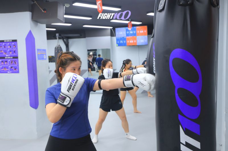 Tập Boxing và Kickboxing đốt bao nhiêu Calo? Có thực sự giúp giảm cân? 3 Các yếu tố ảnh hưởng trực tiếp đến lượng calo tiêu hao