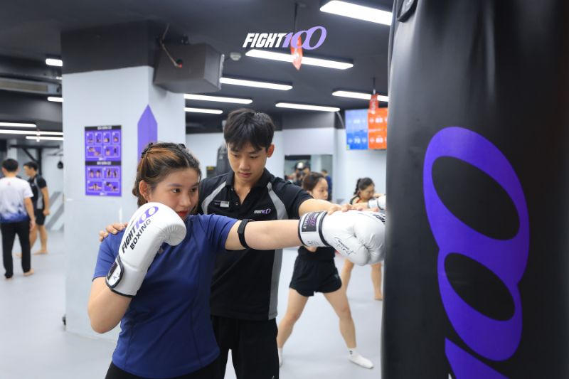 Tập Boxing và Kickboxing đốt bao nhiêu Calo? Có thực sự giúp giảm cân? 2 Tập Kickboxing đốt bao nhiêu calo?